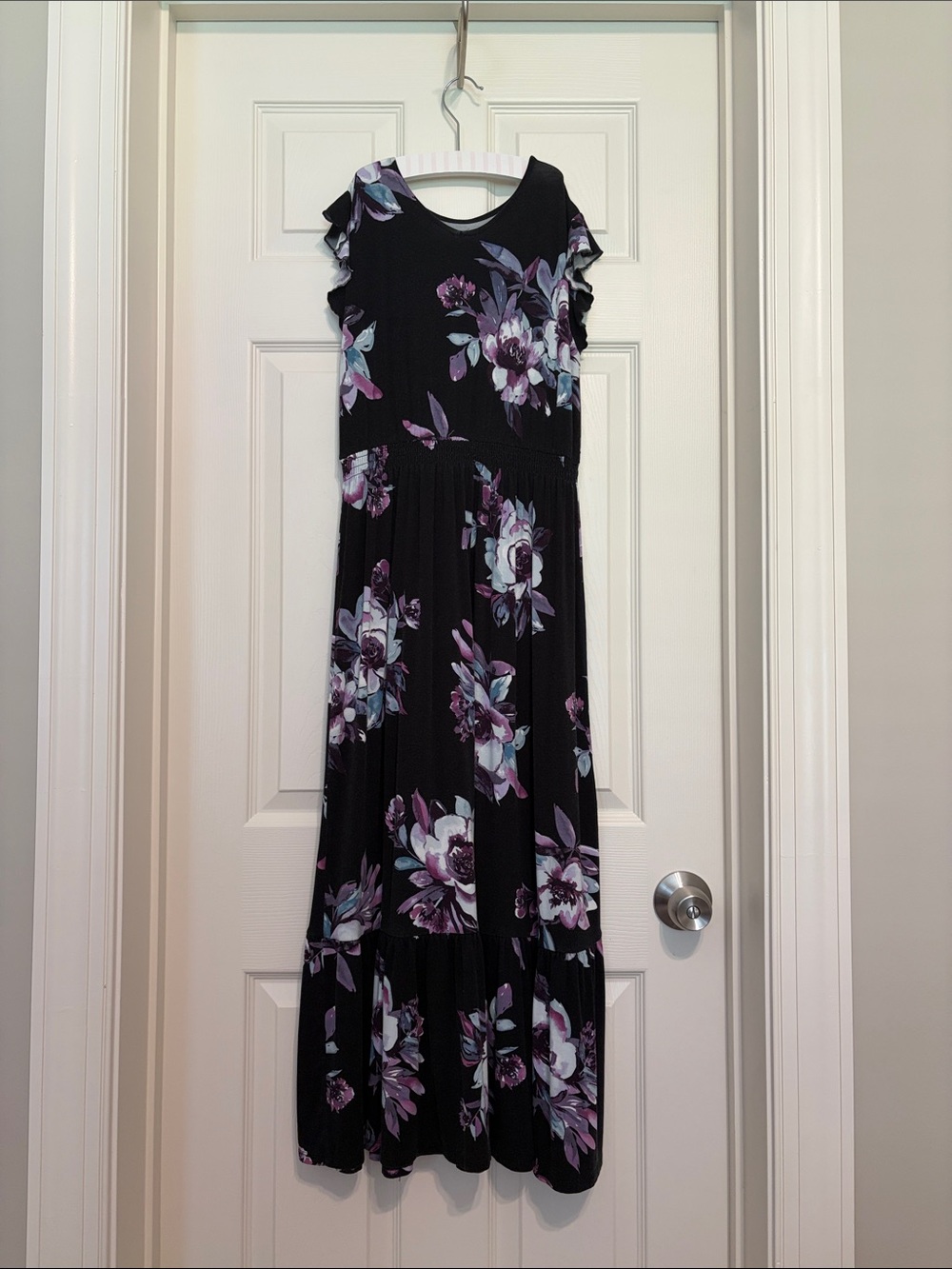 Bixby Nomad Black floral maxi dress - Size L (12-14)